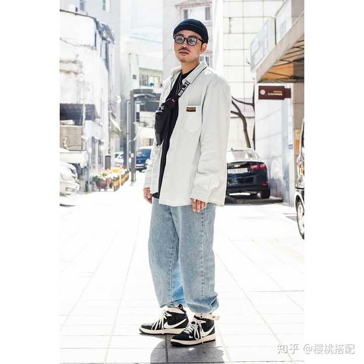 170男生穿aj1显矮嘛,aj1鞋底多厚测量图 aj中帮小蓝白170男生怎么搭配?