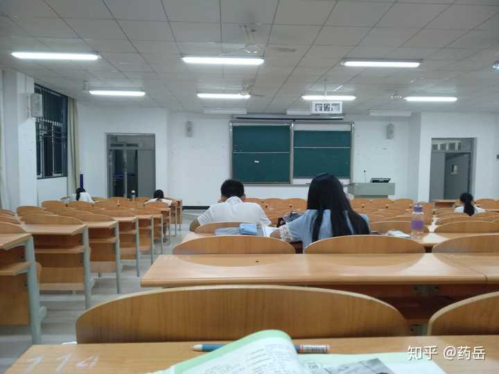 在湖北师范大学文理学院读书是什么体验?