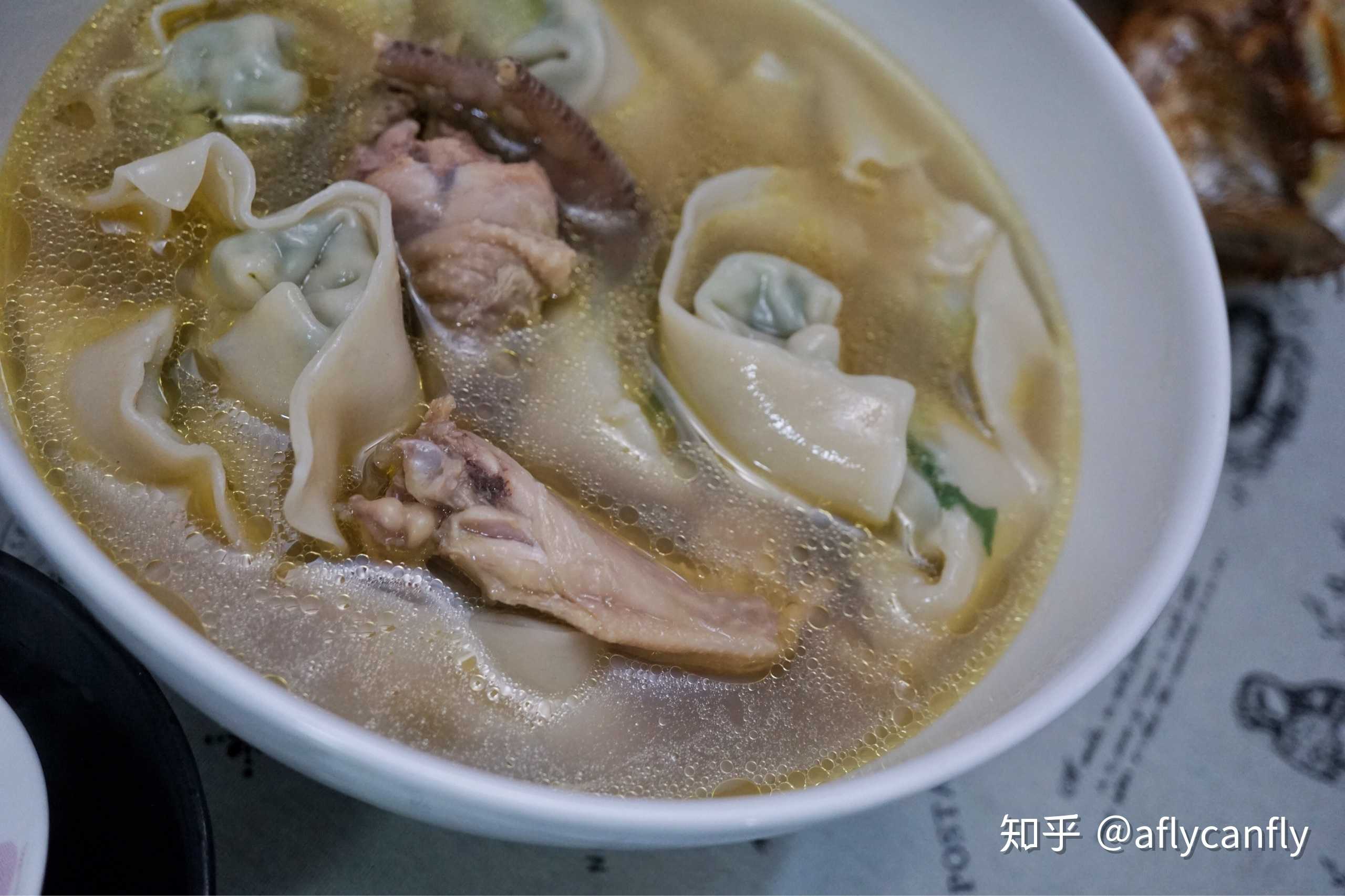 我爸煮了鸡汤下鸡汤馄饨,我包了饺子用菜 知乎