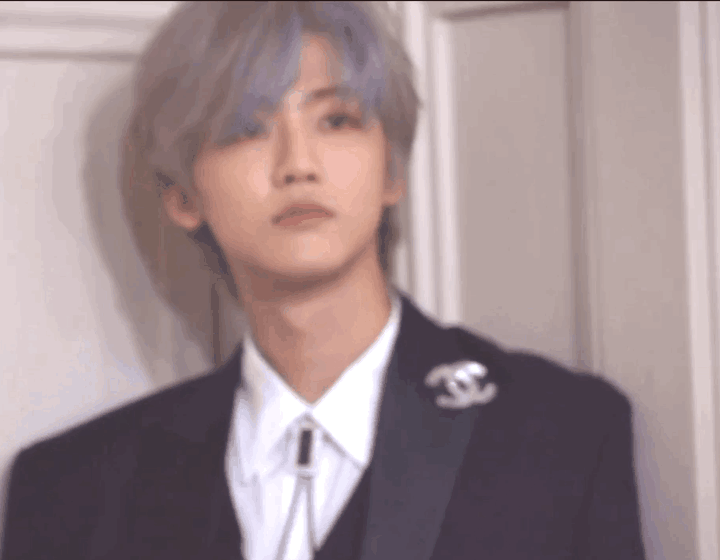 虽然大家都说颜值是李泰容身上最不值得一提的但不好意思我就是要把他