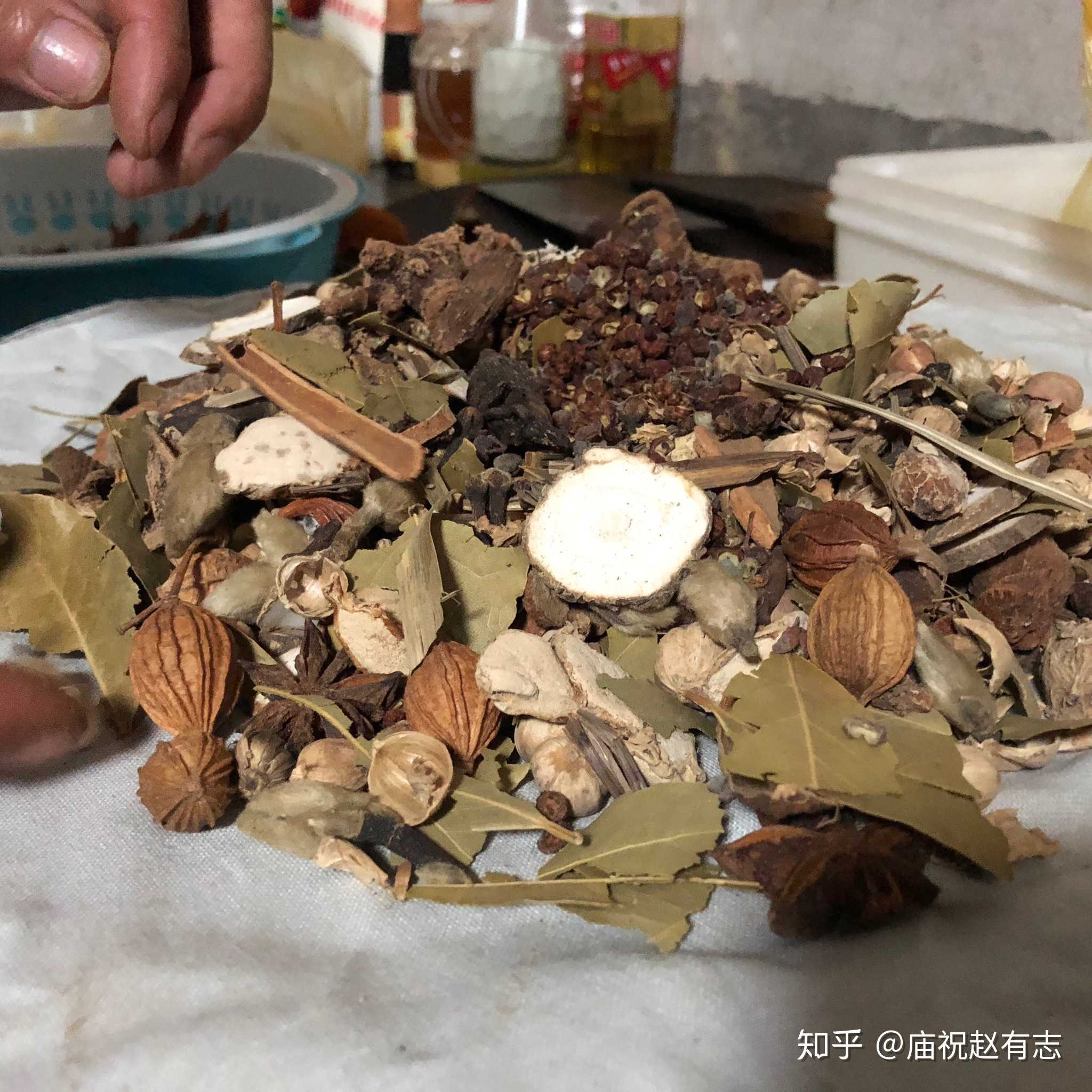 老夫这一锅卤药下去 恐怕有不少人长胖