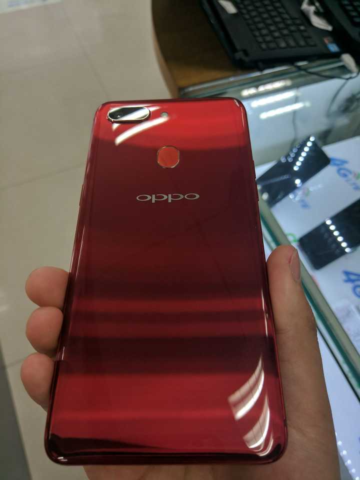 iphone 8p和oppo r15哪个手机的性价比更高呢?