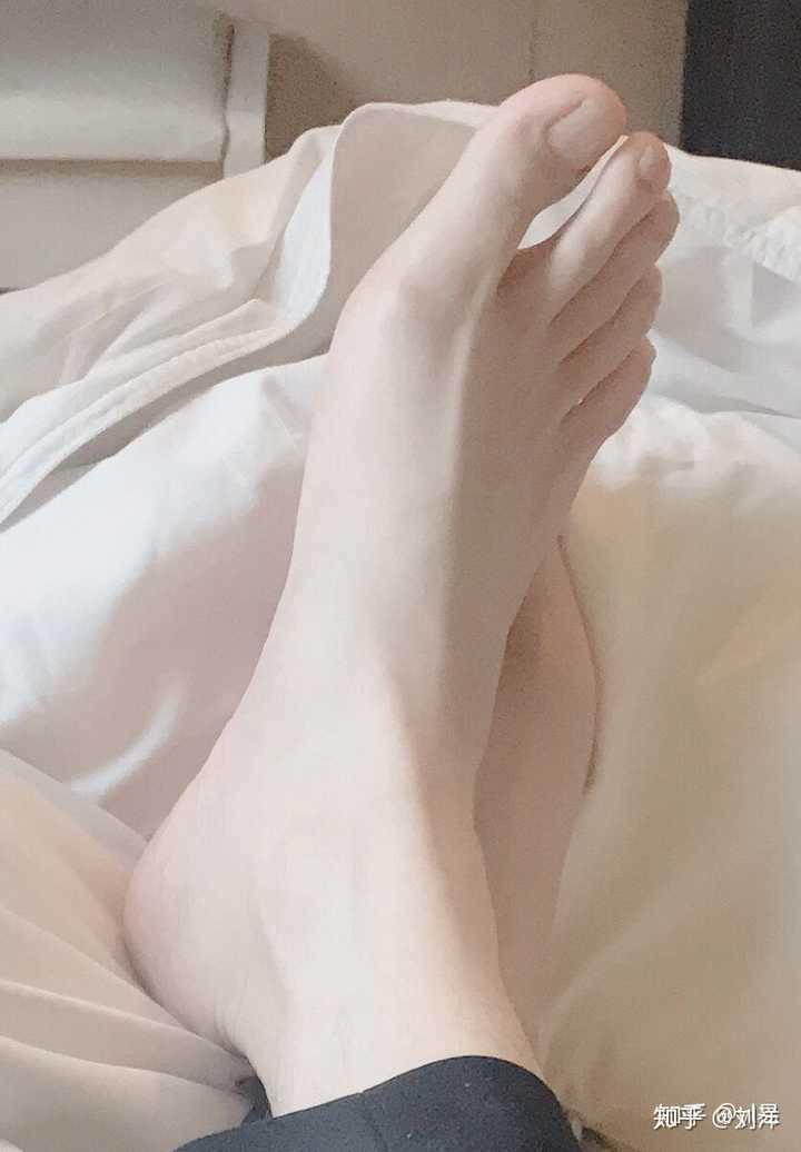 女生什么样的脚最好看呢?