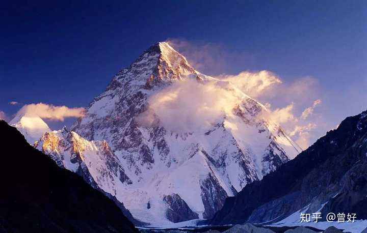 乔戈里峰:喀喇昆仑山脉主峰,海拔8611m,位于帕米尔高原内