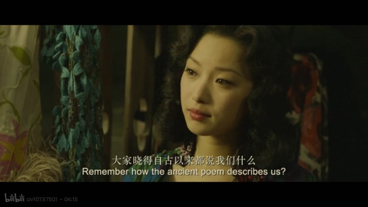 《金陵十三钗》最经典的片段 玉墨为了阻止女学生们跳楼,情急下说要替