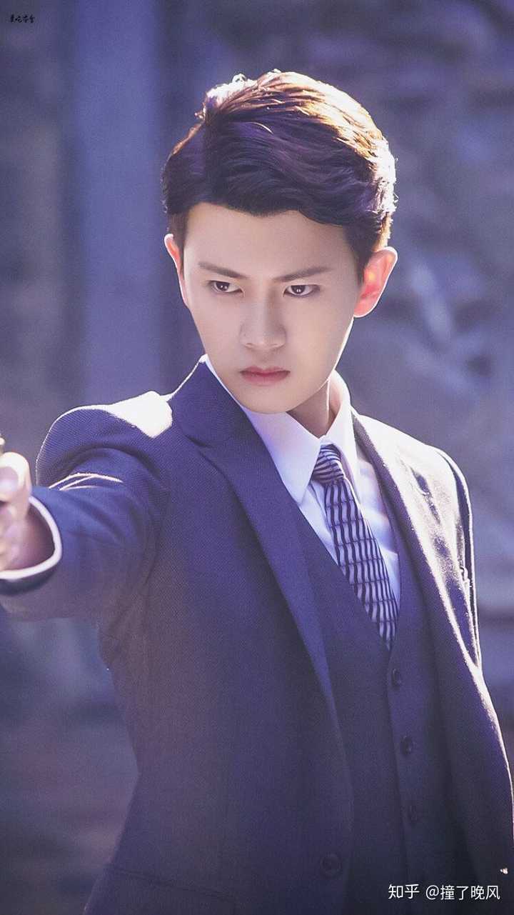 为什么喜欢任嘉伦?仅仅因为他的颜值吗?