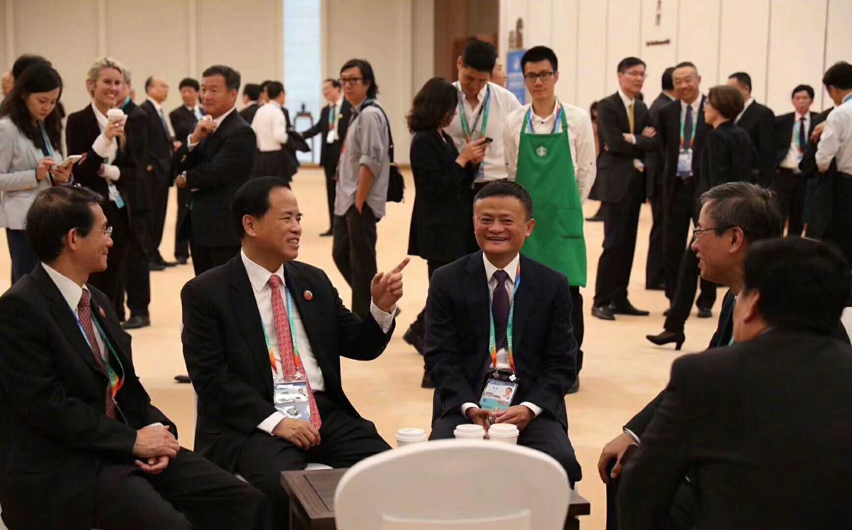 马云和比尔盖茨#进口博览会