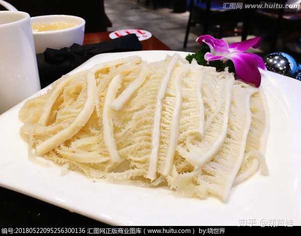 苏盘,熏鸡白肚儿,清蒸八宝猪,江米酿鸭子,罐儿野鸡,罐儿鹌鹑,卤什件儿
