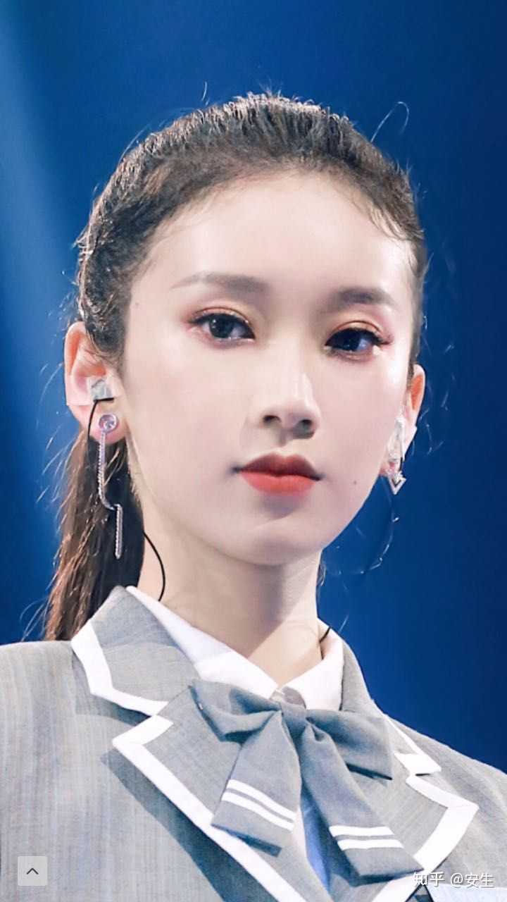 如何评价刘令姿的长相 知乎