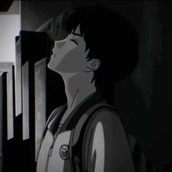 头像,看你喜不喜欢 人潮拥挤,我好多余……我的心情真的压抑到极点了