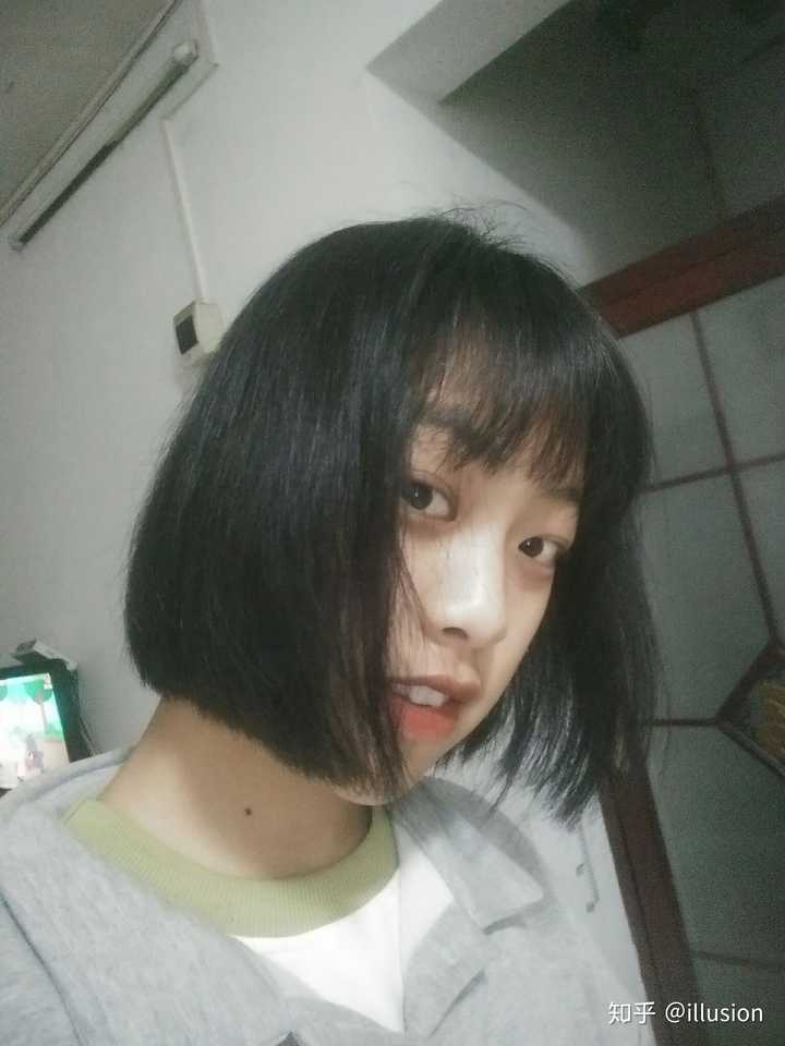 女生自拍的素颜照可以美到什么程度?