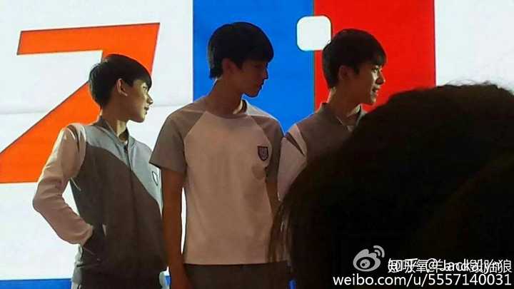 和易烊千玺在同一所学校是什么感受?
