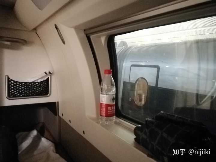 为了体验纵向卧铺动车组也是挺不容易的,北京局仅有的三列之前跑京沪