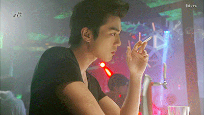 压轴出场!当当当挡! 佐藤健! 我们的砂糖xx! 佐藤健很刻苦努力!