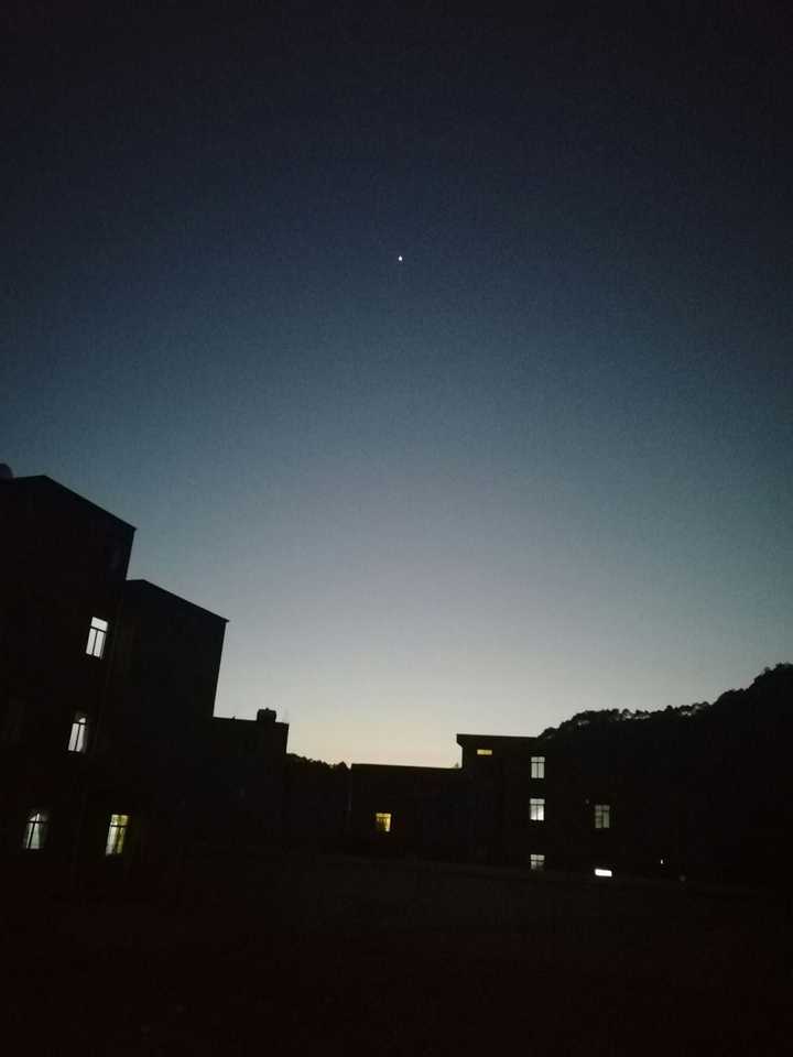 傍晚中最亮的星