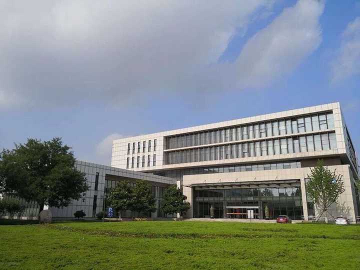 山东建筑大学和齐鲁工业大学哪个学校好