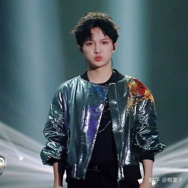 朋友们有没有周深好看的图片?无水印的那种?