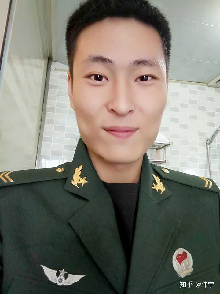 男生嘛说么有个当兵梦.li解.