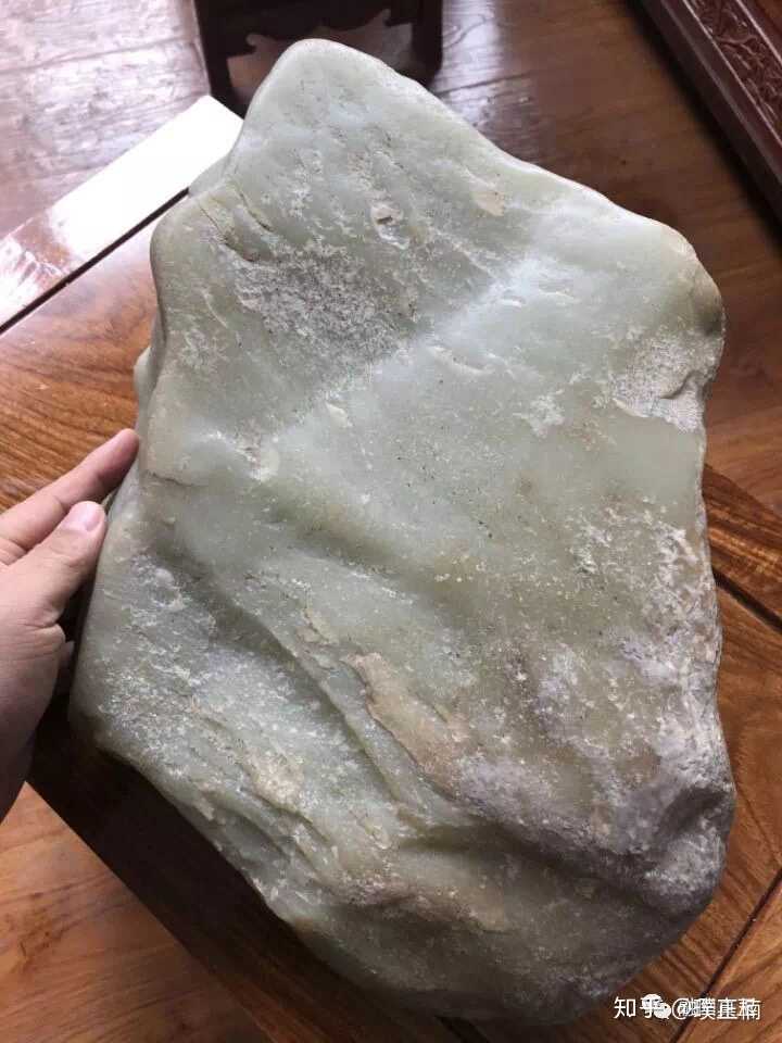 怎样鉴别新疆山流水料子?