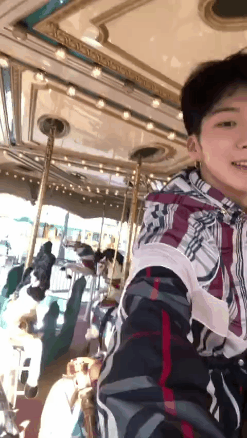 有winner 有ic 因为是你们所以是ic  讨论这些 还不如欣赏哥哥的美颜