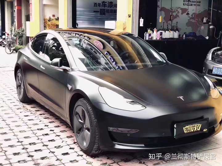 特斯拉model3颜色选择?冷银灰和蓝色选哪个?