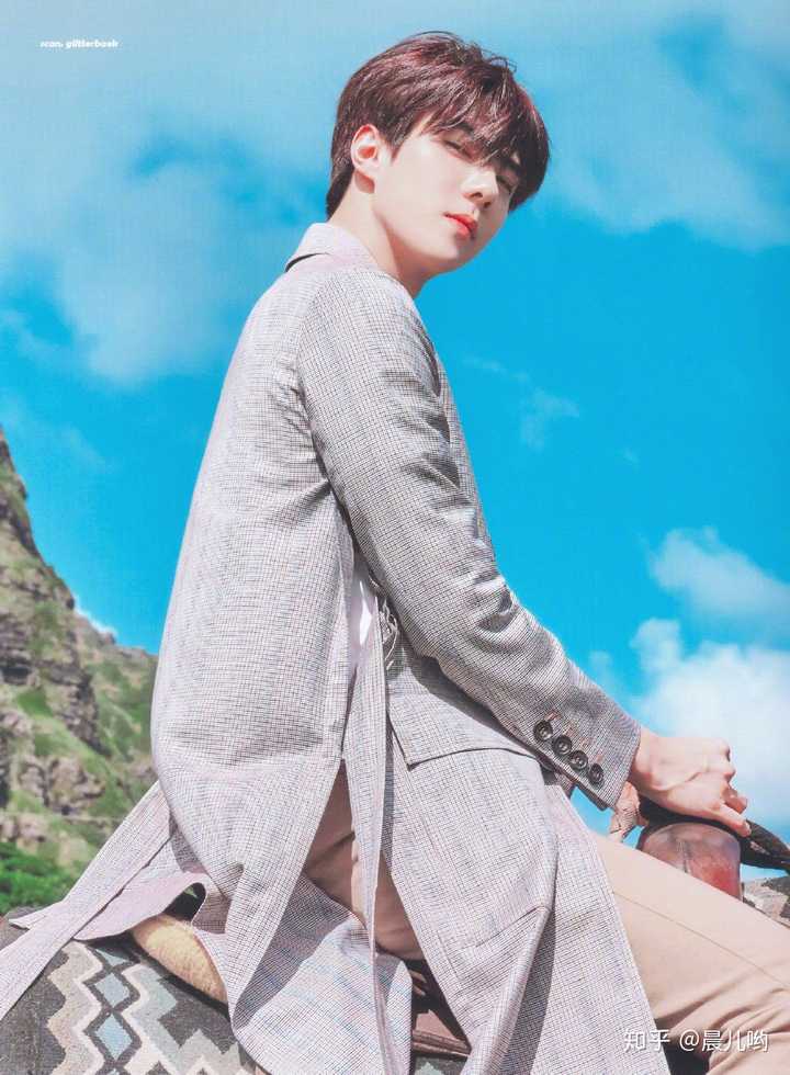 有没有适合做微信背景的吴世勋图片?