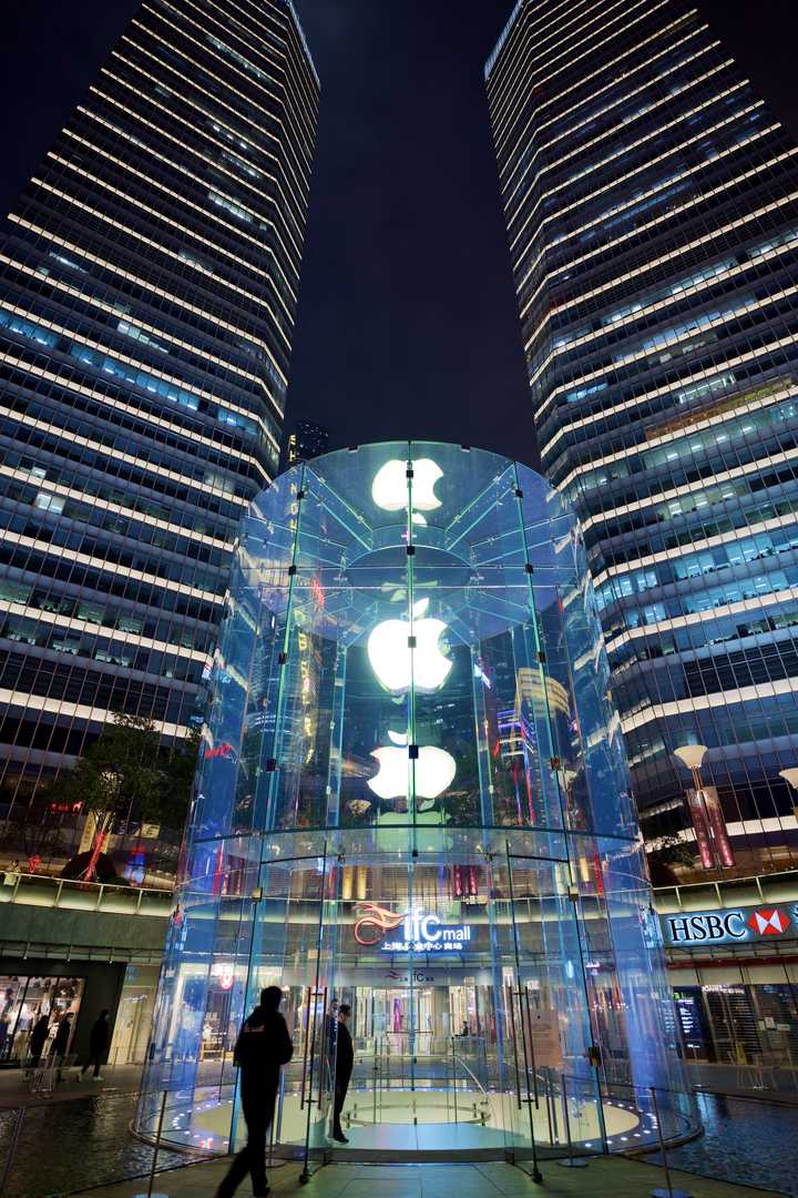 如何评价上海浦东苹果applestore被砸肇事者已被警方带走