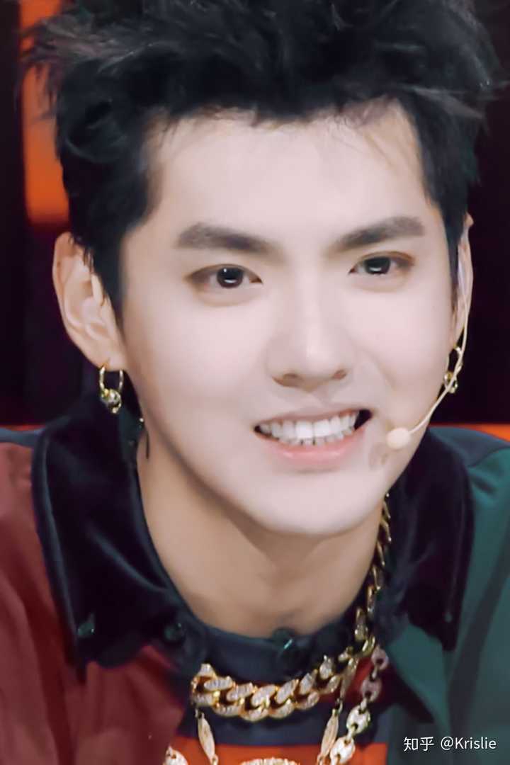 吴亦凡 真的我就觉得他是世界上最帅的人 多图预警 随便拿几张图(均