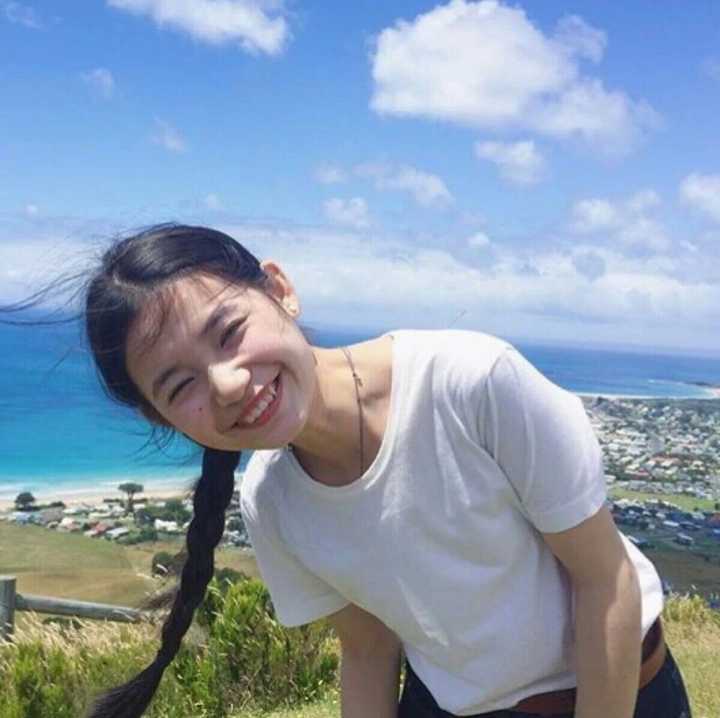 有哪些好看的女生照片适合做头像?