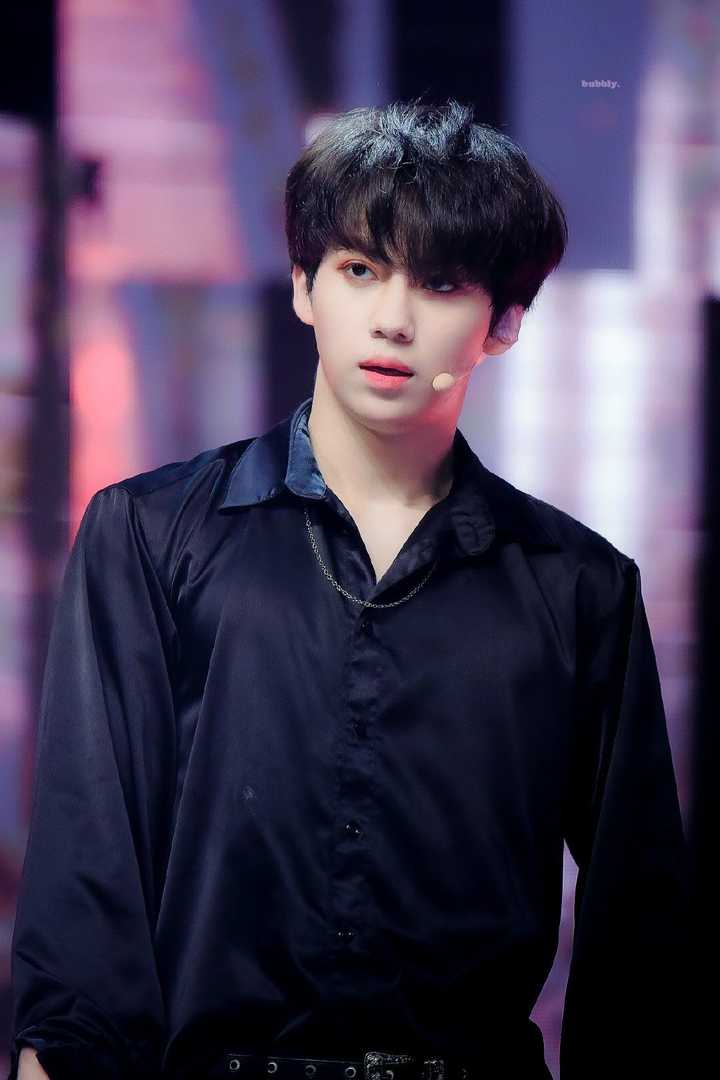 有没有参加produce x 101woollim公司黄允圣的图片,没