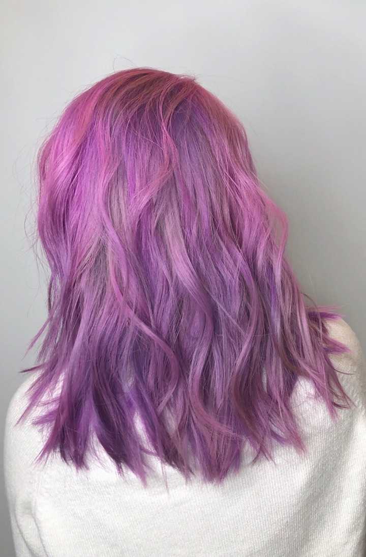 但是发型师不知道这发色,再一次get不到我的点,又给我弄个极光粉紫