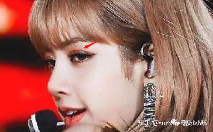 有人说blackpink的lisa动过鼻子,lisa到底有没有整容过?