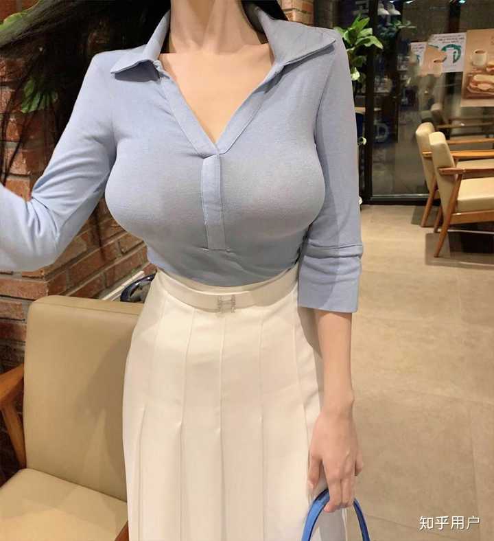 胸大的女生穿什么衣服好看?