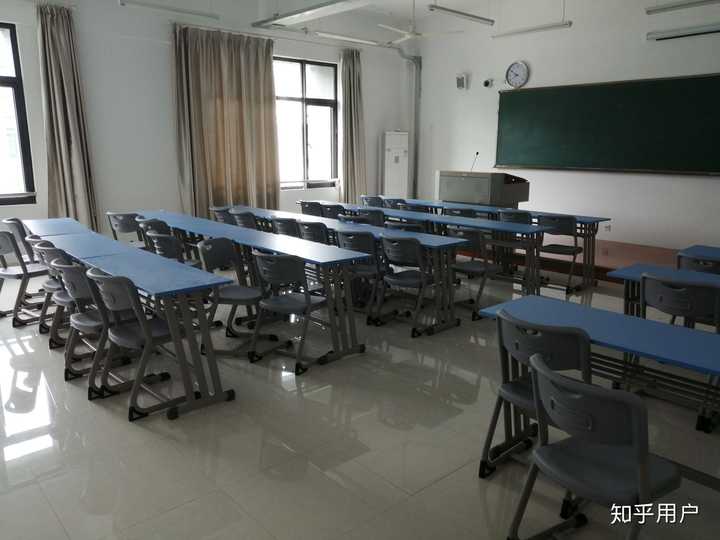 小教室(一个班级教学) 【补充:关于教学楼厕所和开水机】