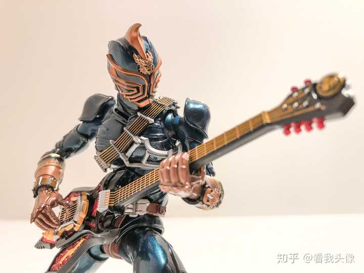 有没有大佬手里有假面骑士真骨雕的,可以拍照介绍一下