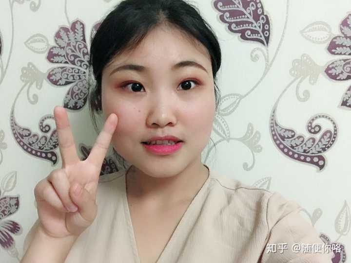 一个漂亮的女生但是脸大是什么感觉?