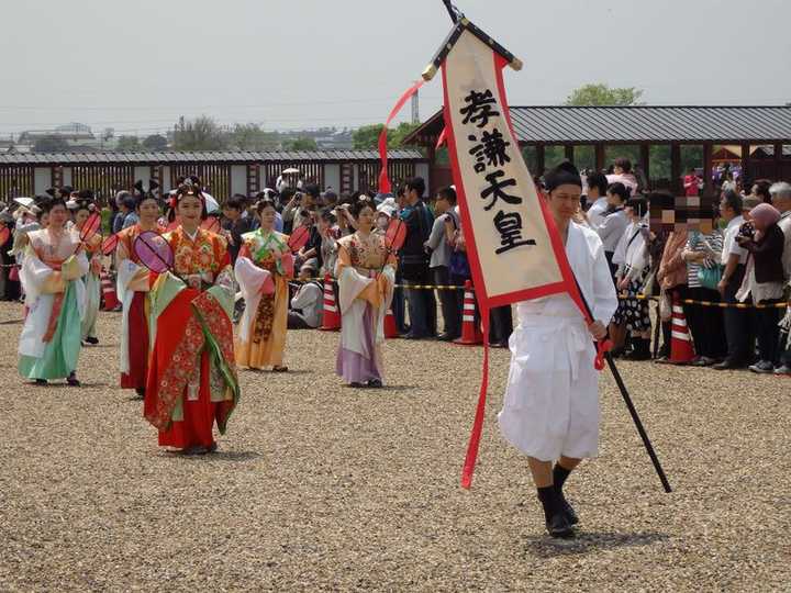 孝谦/称德天皇未婚是因为20岁就被指定为了女东宫 20岁之前未婚的原因