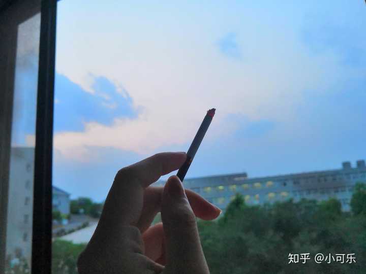 我猜是心情不好的女生