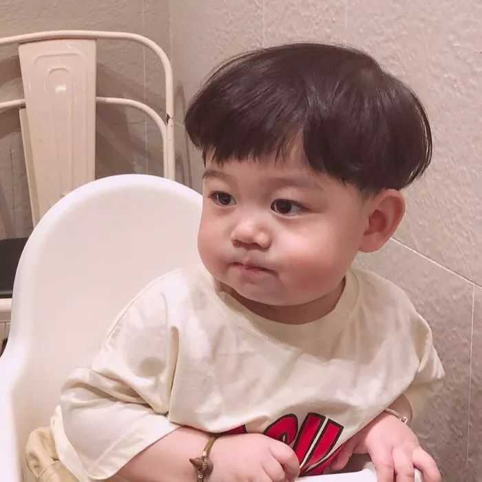 情侣头像可爱小孩?