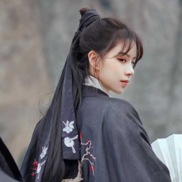 有哪些好看的适合女生的微信头像?