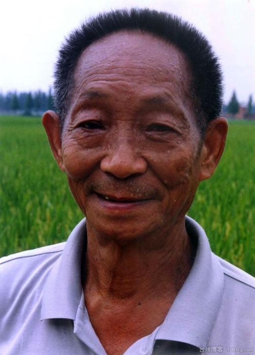 这个干巴巴的黑瘦老头子是大德鲁伊