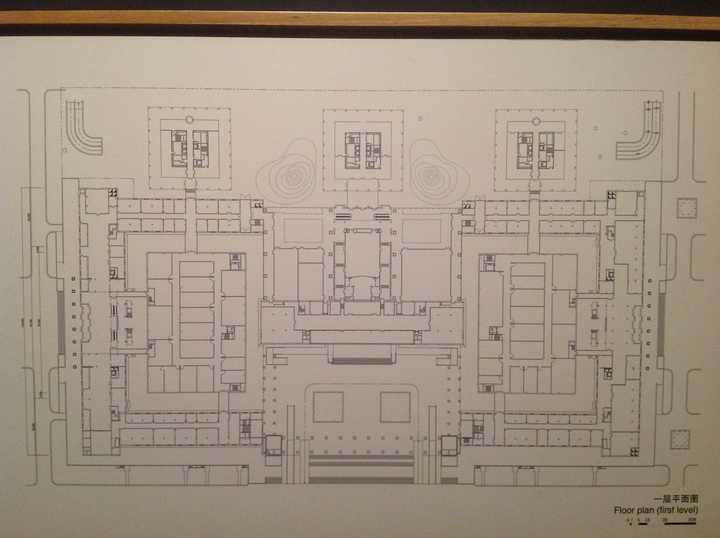 如何评价中国国家博物馆的改扩建建筑设计,空间设计和