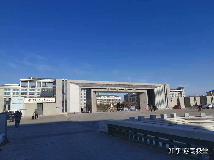 我想问一下开封大学在大专里是好还是属于一般还是希望大家可以解答下