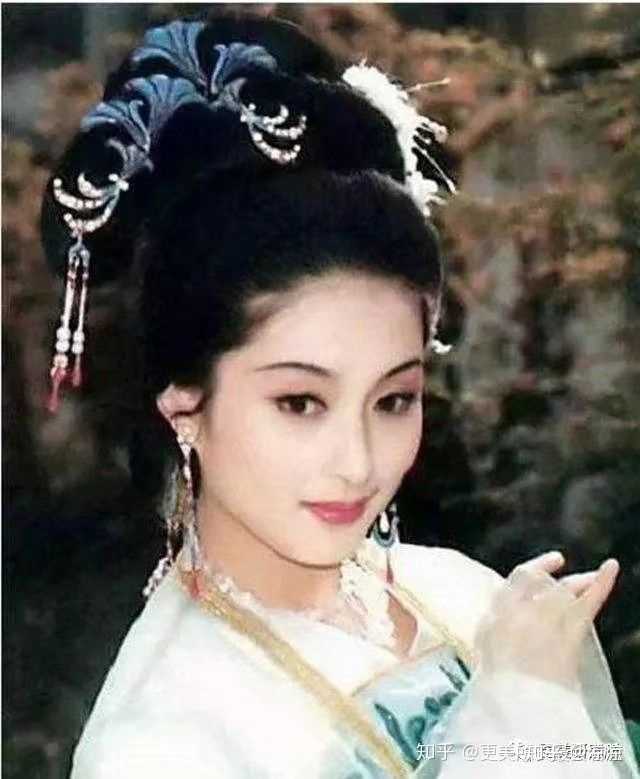 有哪些美得不行的古装扮相?