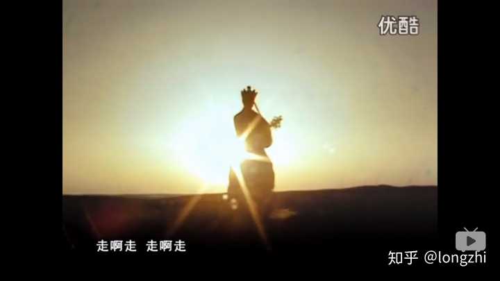 西游记片头唐僧在夕阳下骑马的画面出自哪一集