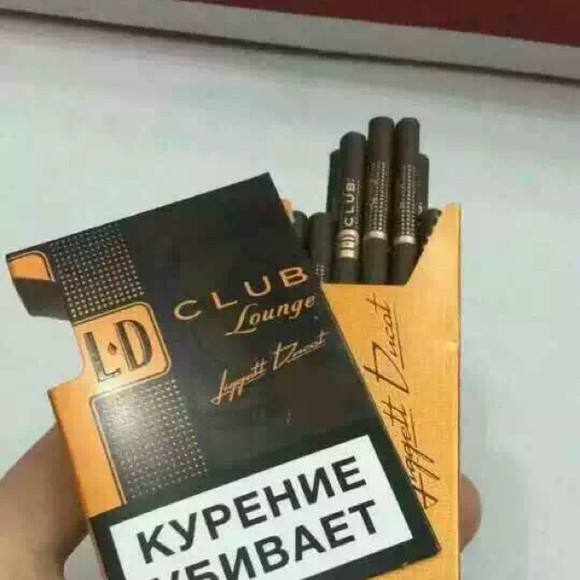 一生只爱一个人,抽烟只抽煊赫门.