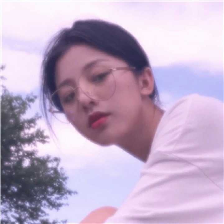 de 朋友圈背景图 头像 一套de share一下 女生不要经常喝奶茶 因为
