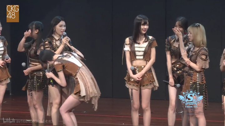 如何评价女子组合snh48的s队2017年12月1日晚于重庆ckg48星梦剧院的