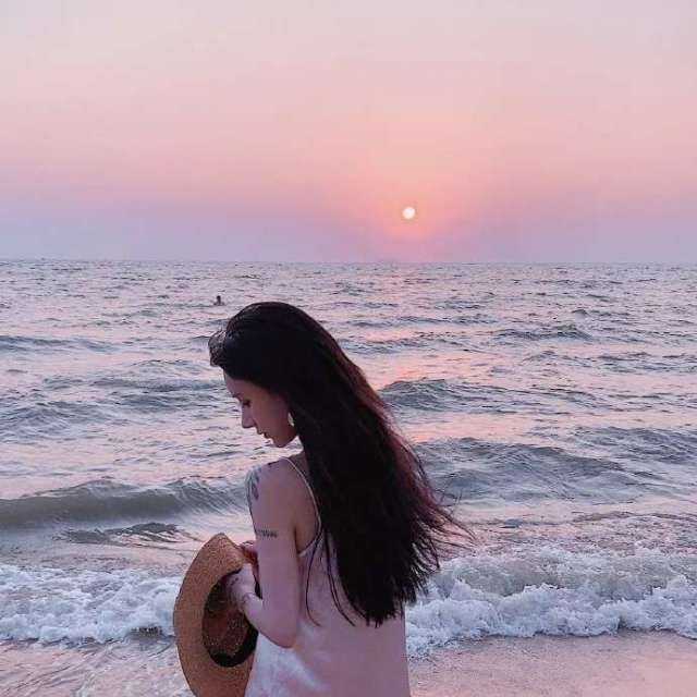 有没有那种一看感觉可以用"干净"这个词形容的女生头像啊?