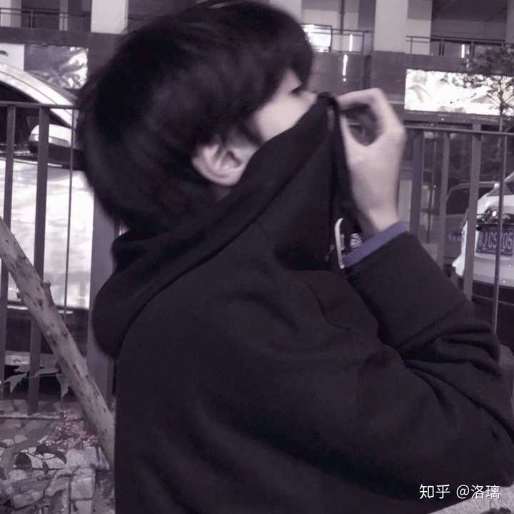 有哪些适合男生用的超级酷的微信头像